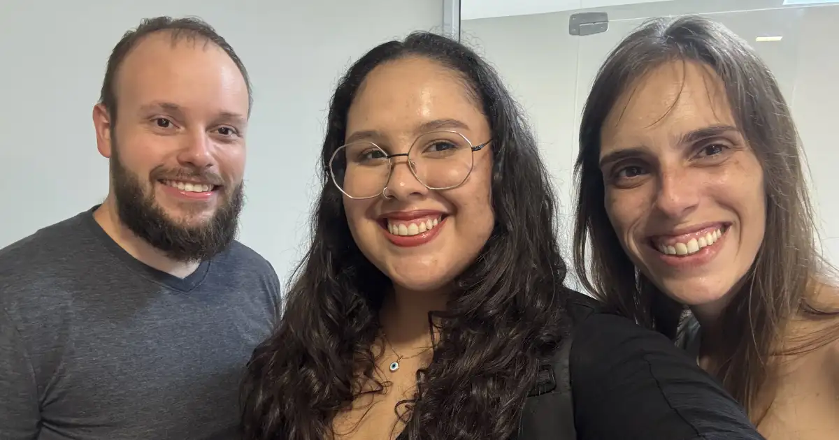 Lualiny Brito from Cobot with Laura Gurgel and João M. Guirau, organizers of ECWBR 2025 in São Paulo. Strengthening coworking community connections in Brazil.