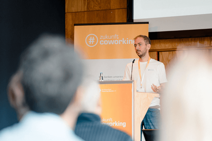 Stephan Holzbach from Seatmatch at #zukunftcoworking2025.